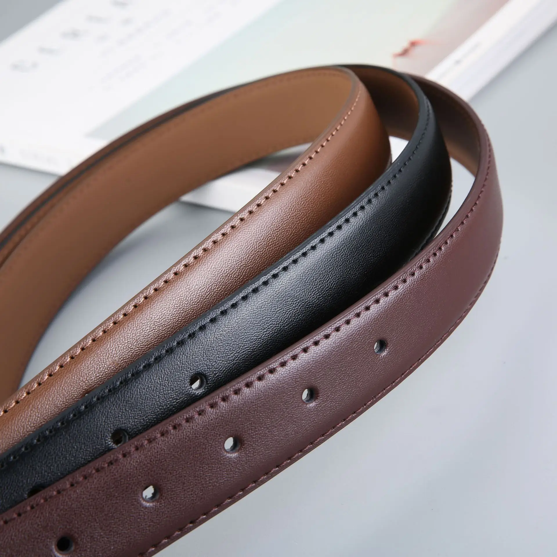 Women's Beige Leather Belt with Silver Buckle - Image 9