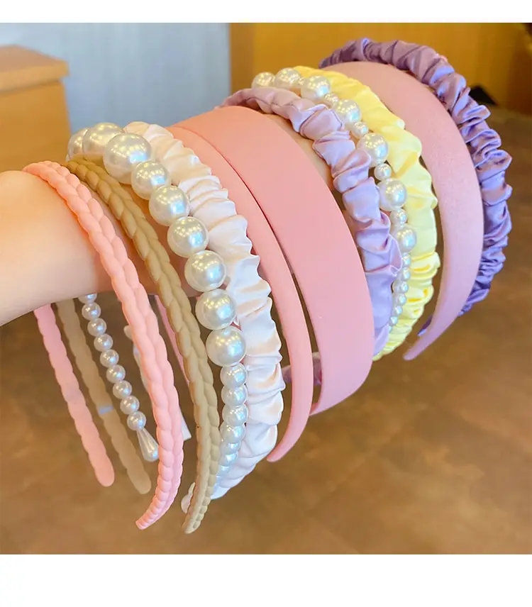 Pearl Hairband with Rhinestones for Women — feature 17