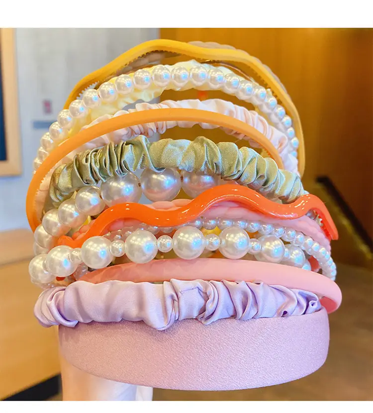 Pearl Hairband with Rhinestones for Women — feature 8