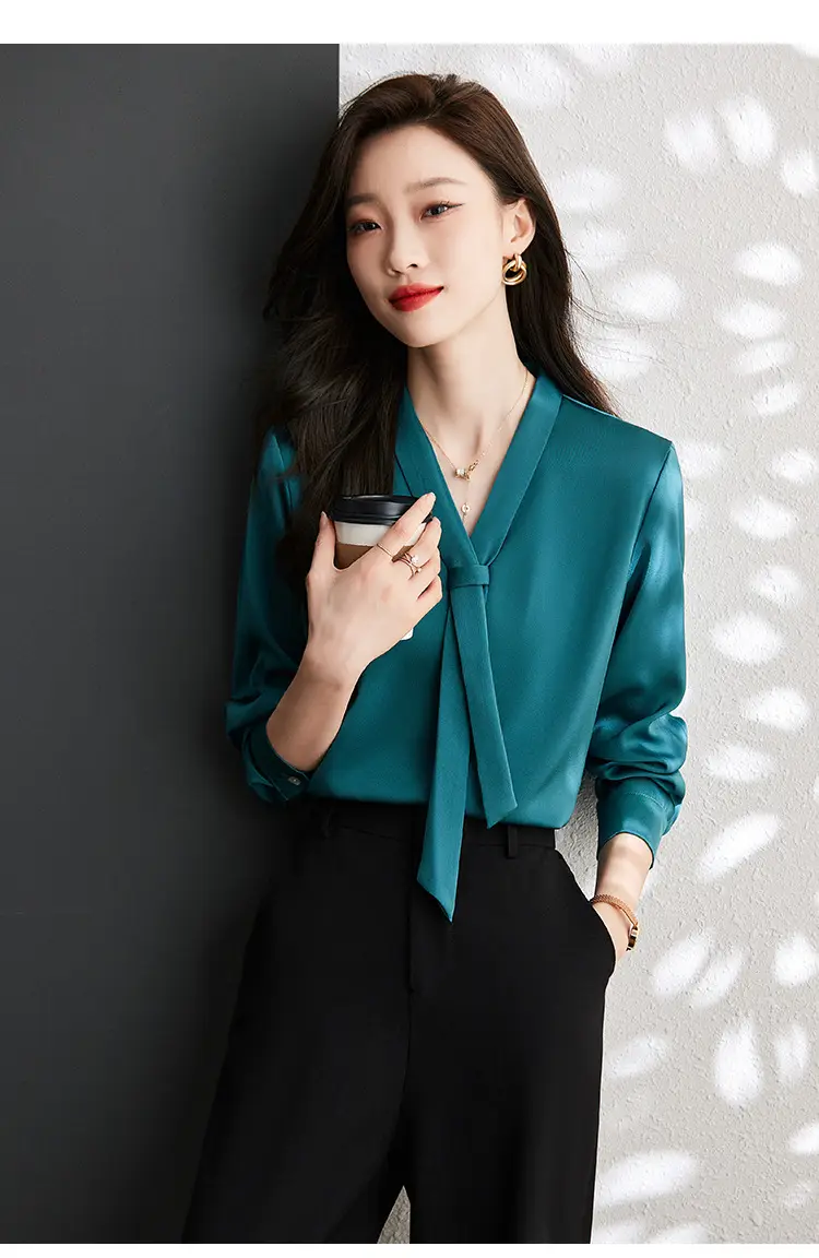 Women's Green Shirt + Black Pants Set V-Neck Business Wear — feature 15