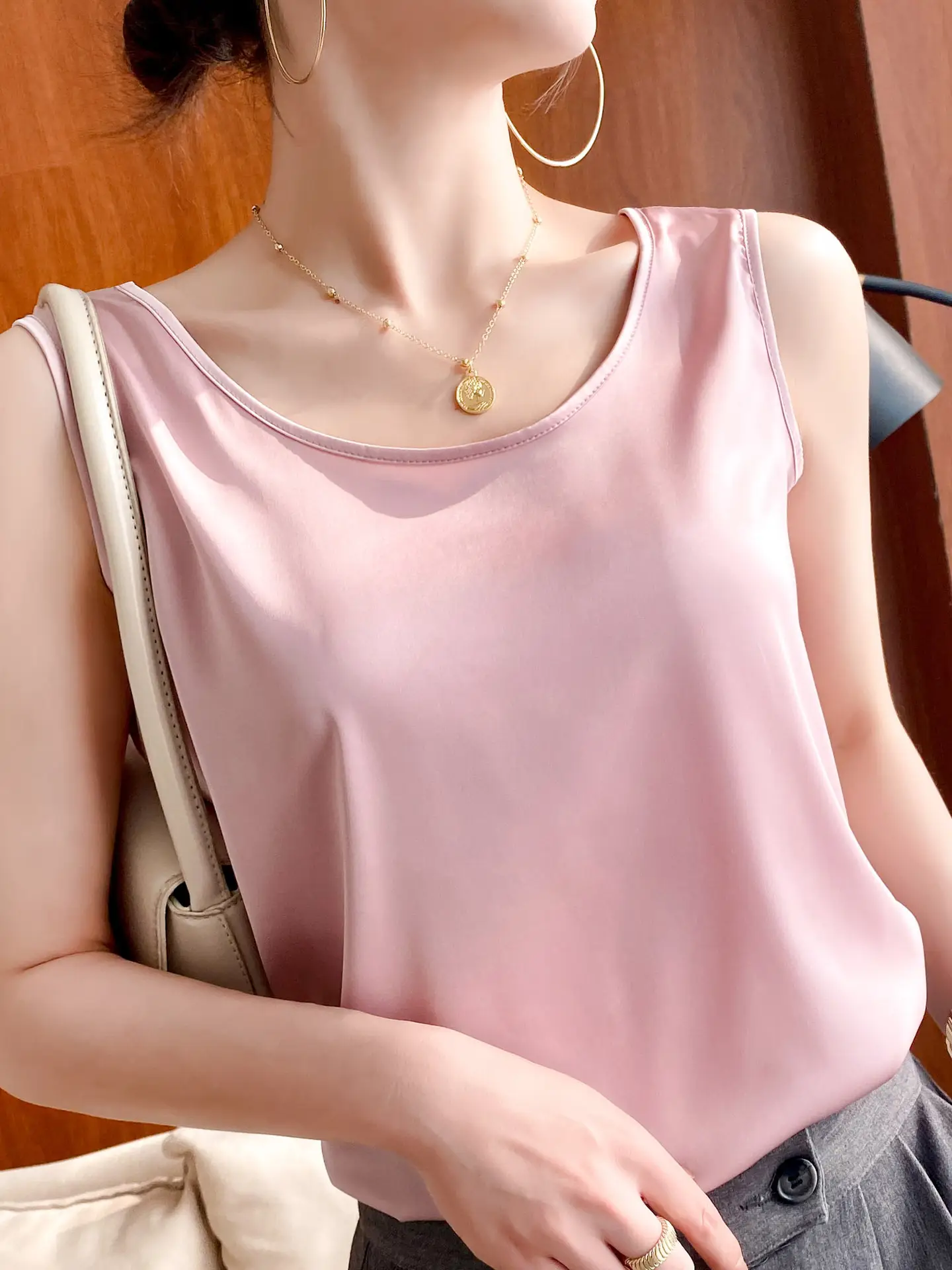 Women's Red Ice Silk Camisole Large Size - Image 5