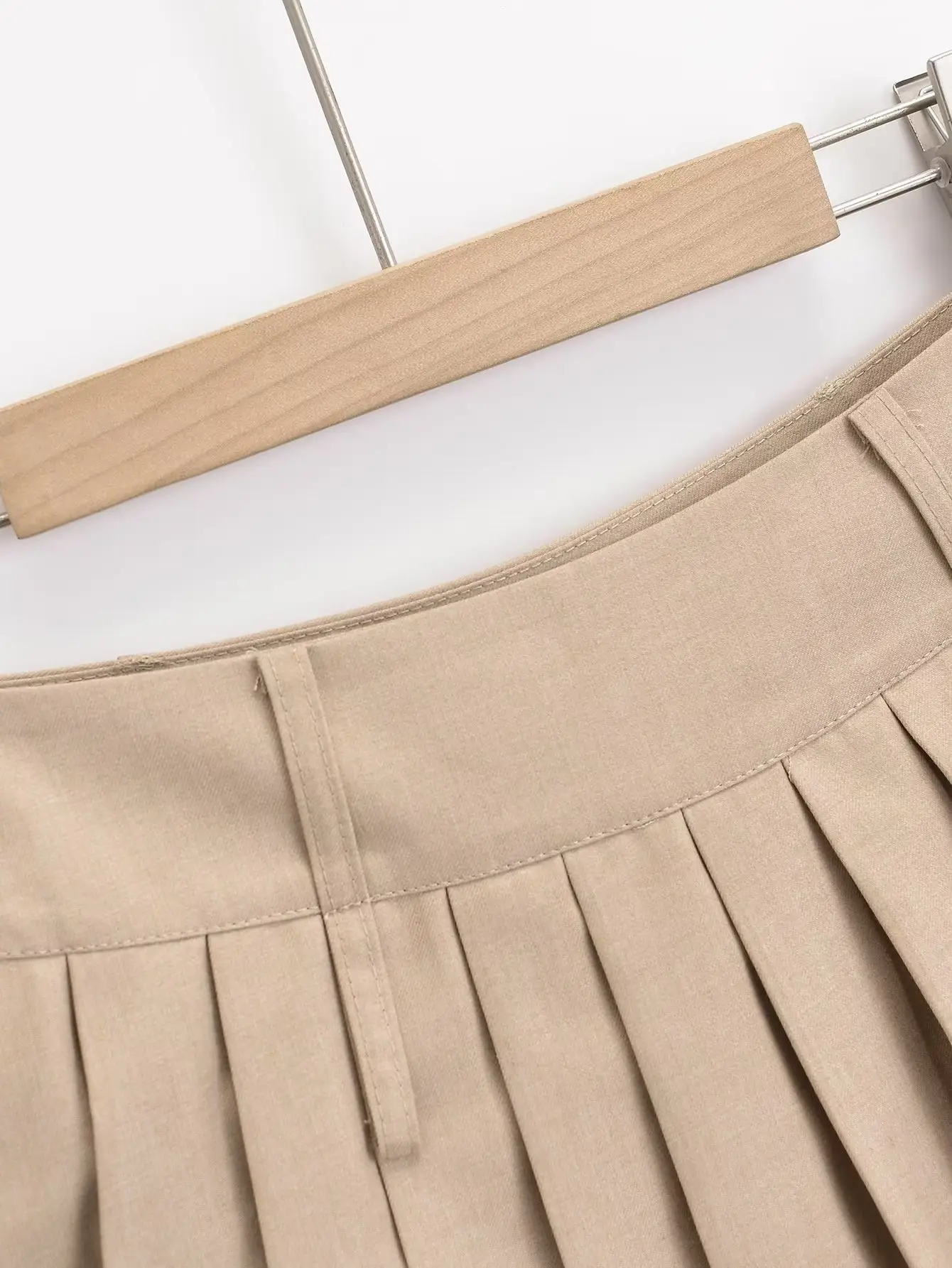 European American Style Summer Pleated Skirt Suit — feature 17
