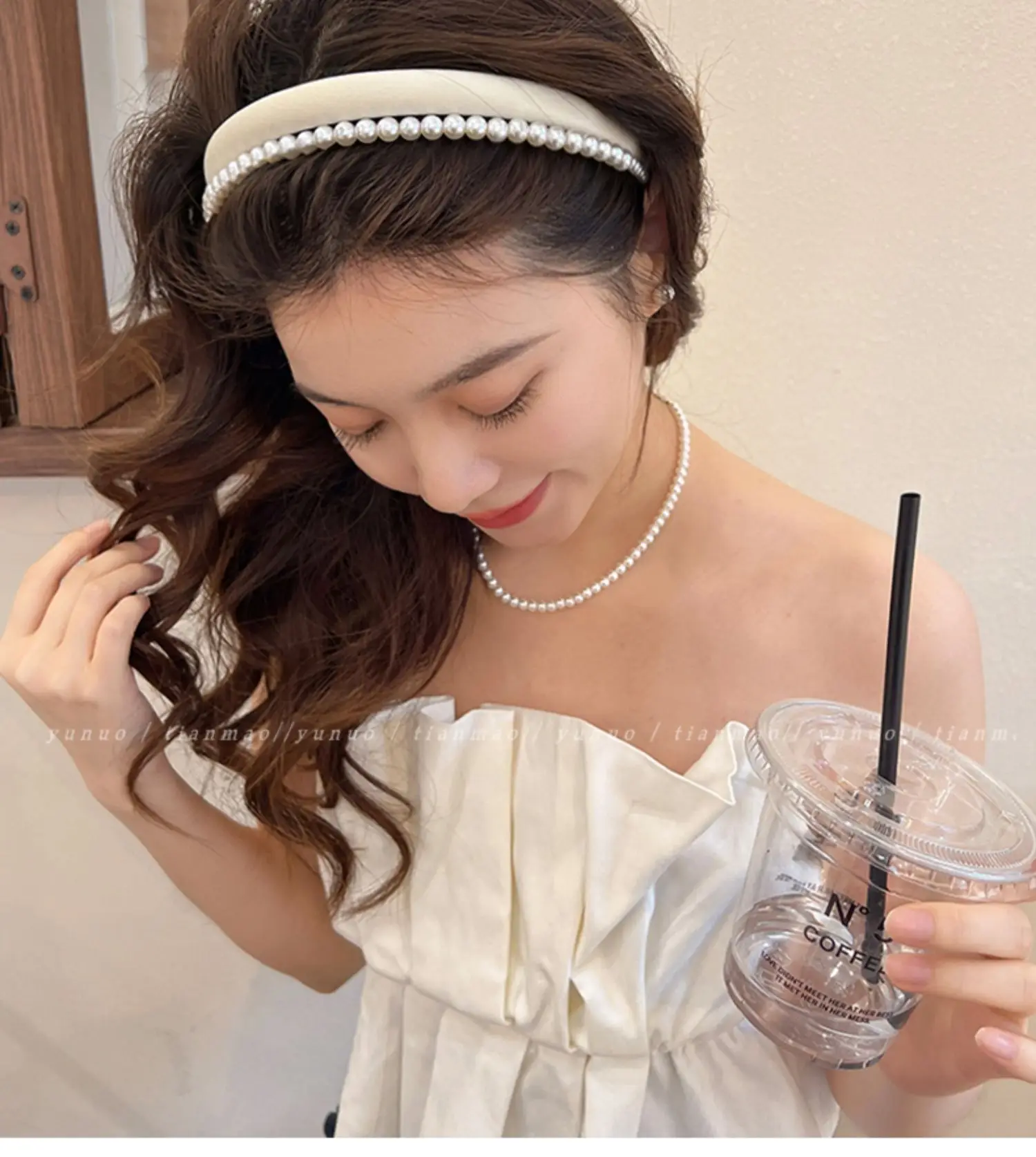 Pearl High Skull Headband for Women Black — feature 5