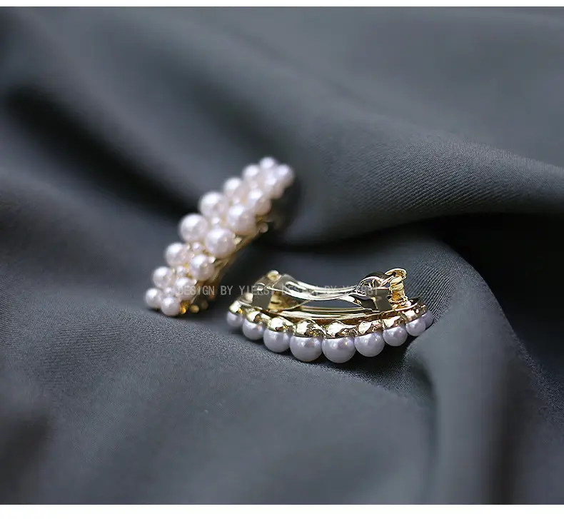 Women's Pearl Hair Clip for Spring with Side Bangs — feature 13