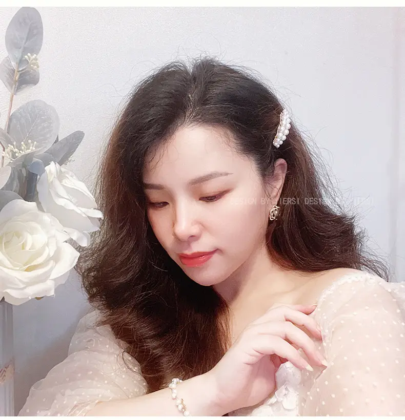 Women's Pearl Hair Clip for Spring with Side Bangs — feature 6