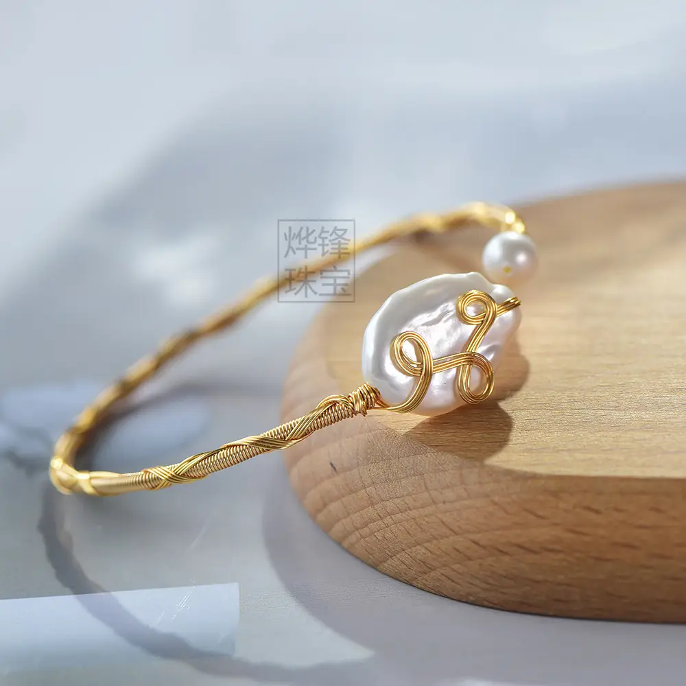Golden Pearl Adjustable Bracelet for Women - Image 4