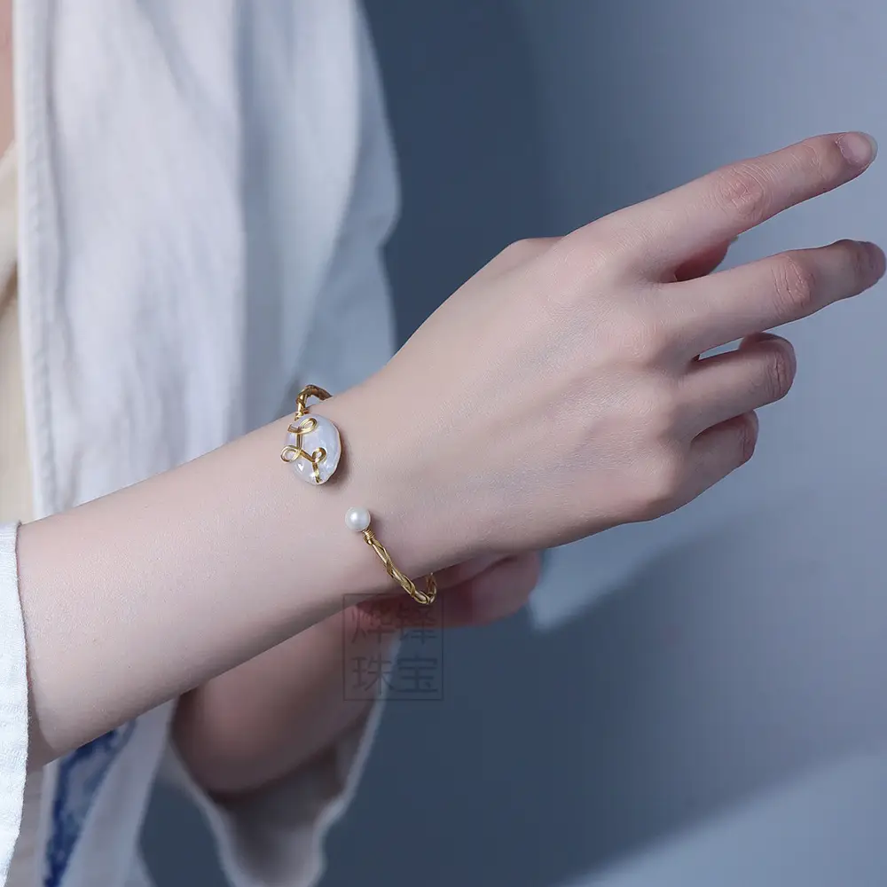 Golden Pearl Adjustable Bracelet for Women - Image 5