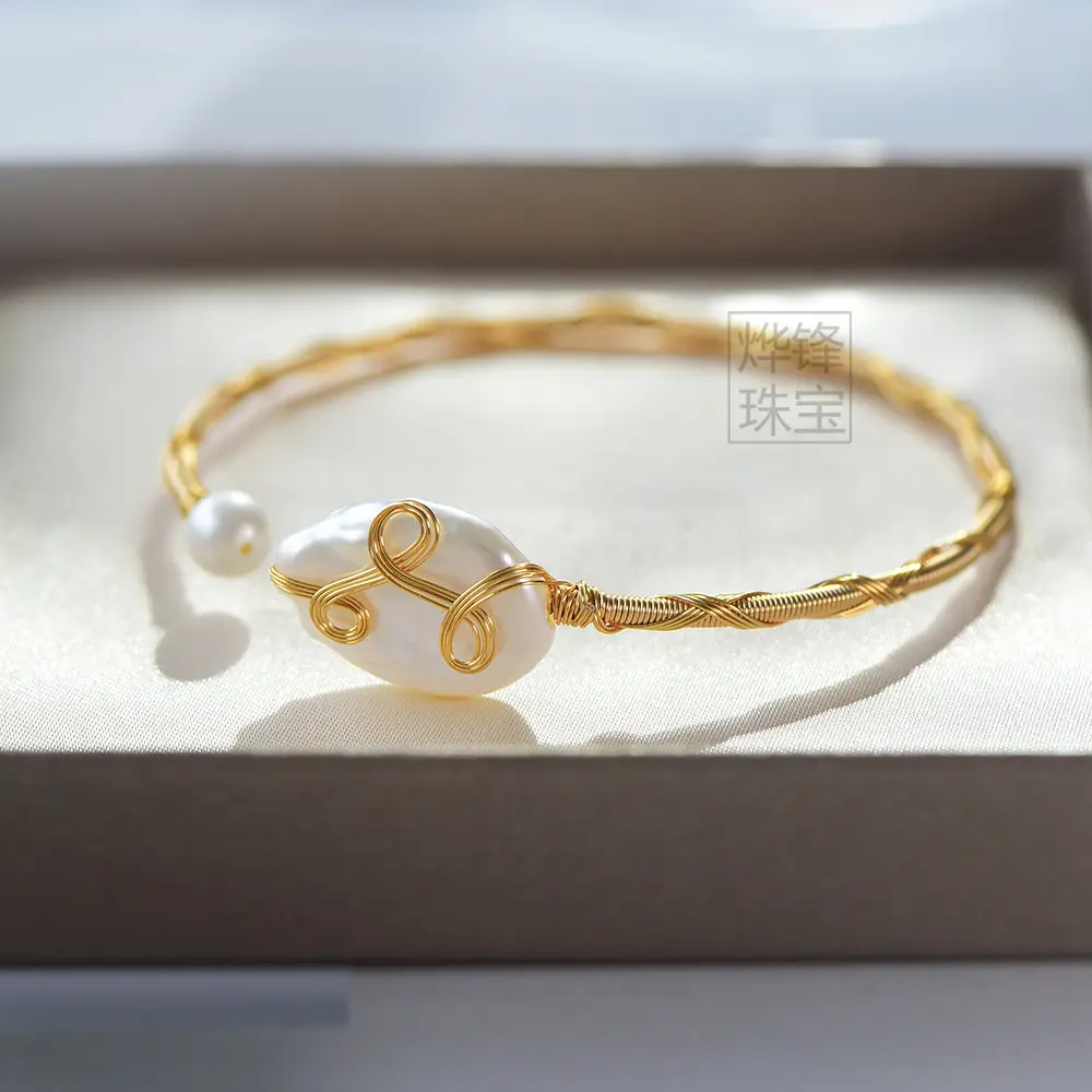 Golden Pearl Adjustable Bracelet for Women - Image 6