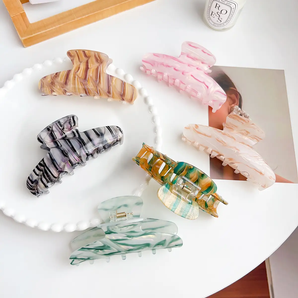 Elegant Green Shark Hair Clip for Women - Image 12