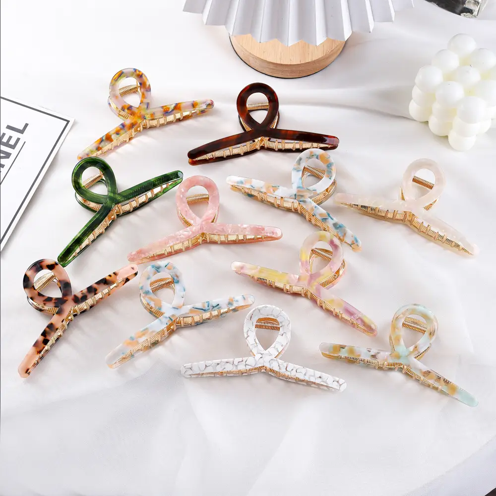Korean Style Shark Clip Hair Grab with Leopard Print — feature 2