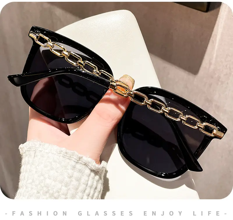 Women Sunglasses with Metal Chain & Square Frame β feature 18
