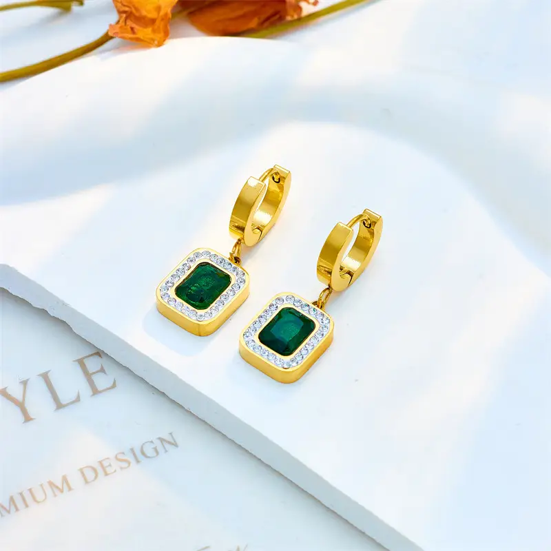 Gold Pendant Necklace with Emerald Cube Zircon & Pearl Chain