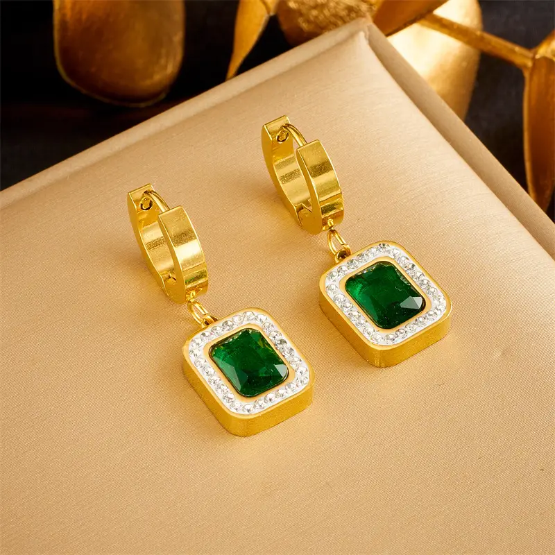 Gold Pendant Necklace with Emerald Cube Zircon & Pearl Chain