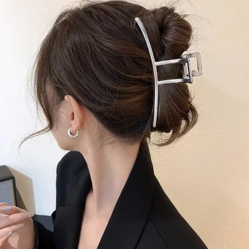 Gold T-Shape Hair Clip for Women - Image 5