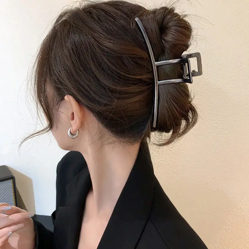 Gold T-Shape Hair Clip for Women — feature 7