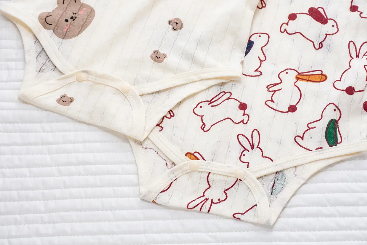 Baby Cotton Vest with Bear Embroidery & Bone Closure — feature 16