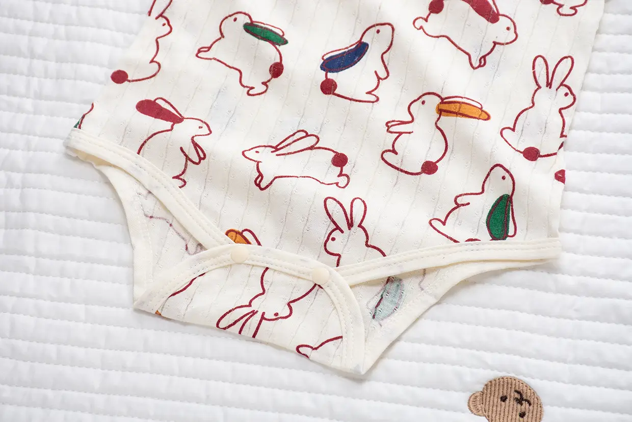 Baby Cotton Vest with Bear Embroidery & Bone Closure — feature 9