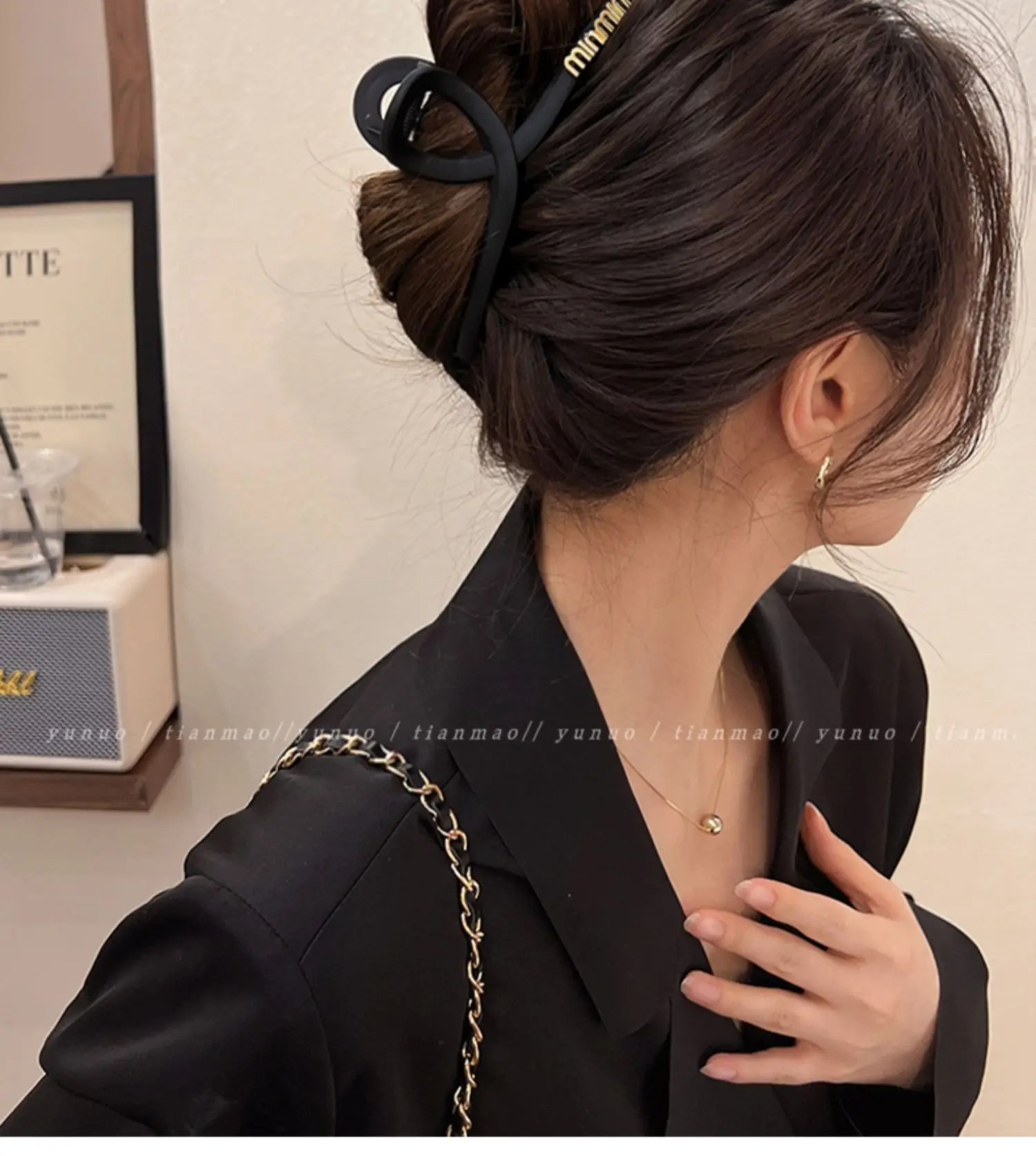 South Korea Letter Black Hairpin Women's Large Size — feature 5
