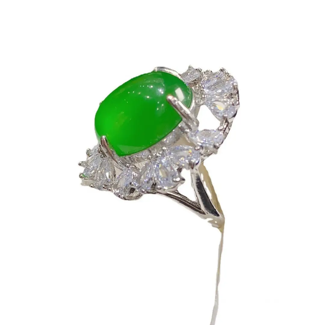 Green Chalcedony Ring with Ice Sun Design
