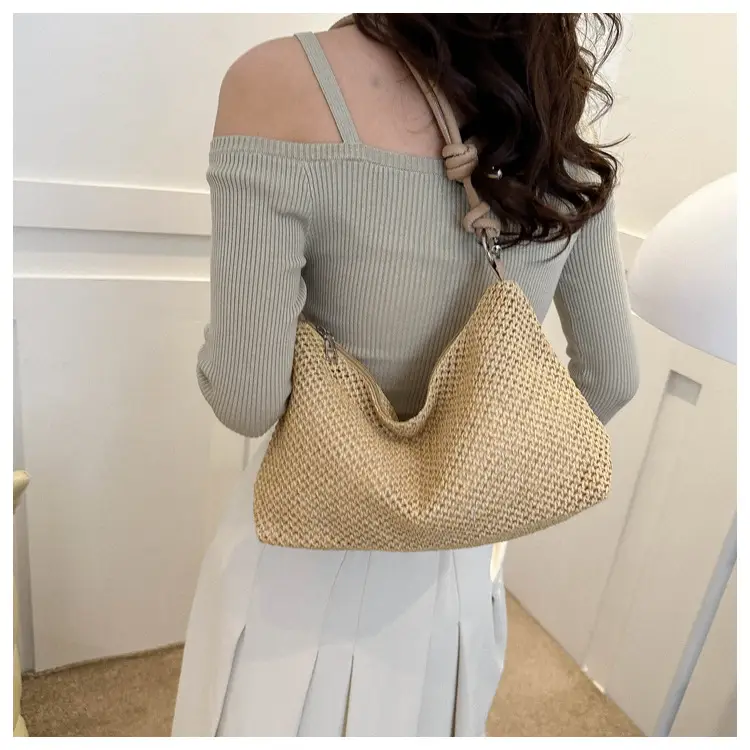 Women's Straw Woven Shoulder Bag Summer 2023 — feature 10