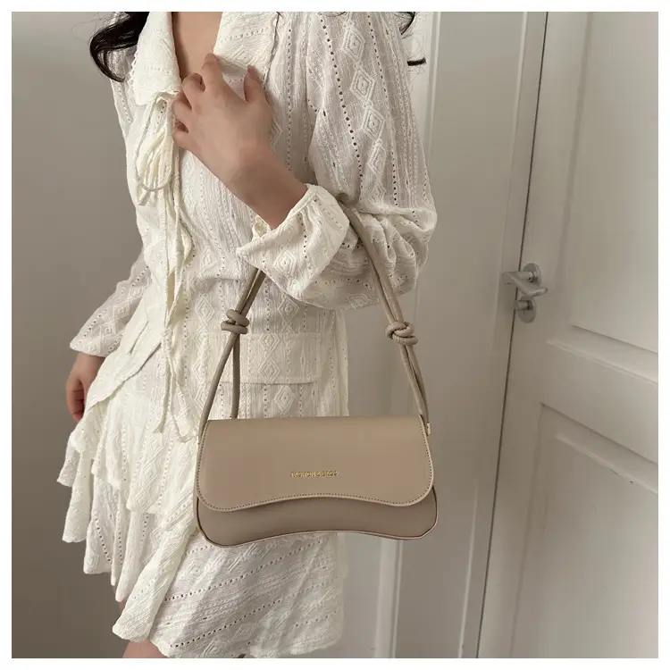 Green Women's Crossbody Bag 2023 Spring — feature 15