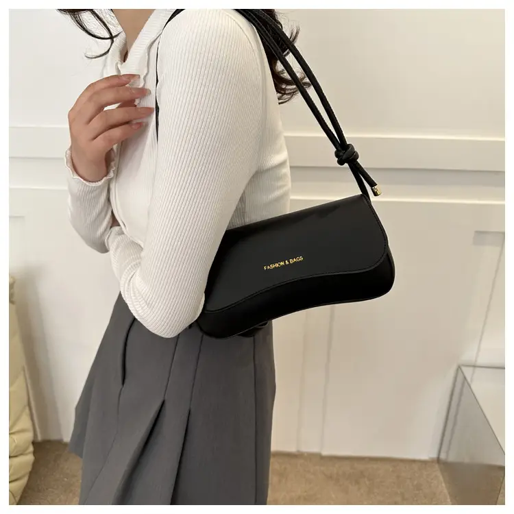 Green Women's Crossbody Bag 2023 Spring — feature 18