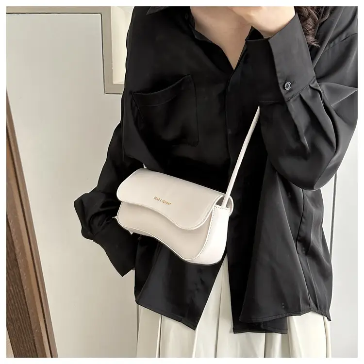 Green Women's Crossbody Bag 2023 Spring — feature 2