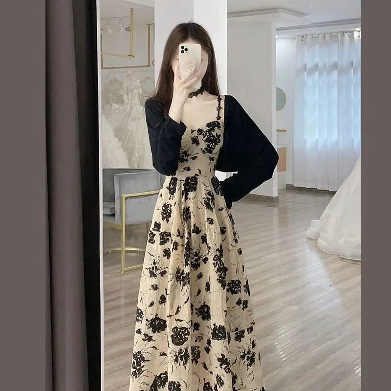 2025 Summer Vintage Floral Sling Dress Hepburn Style Chic Long Dress Two-piece Suit β feature 40