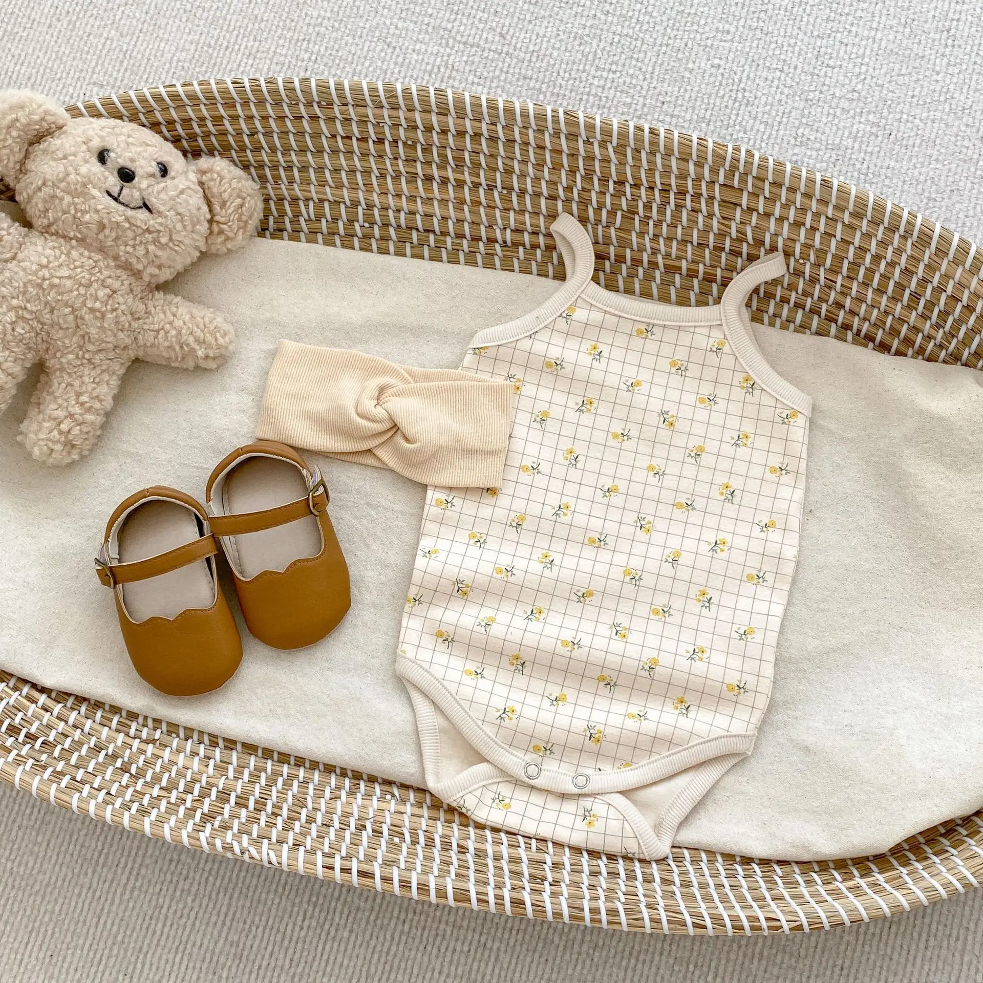 Baby Sleeveless Outfit Bear Floral Harem Set - Image 2