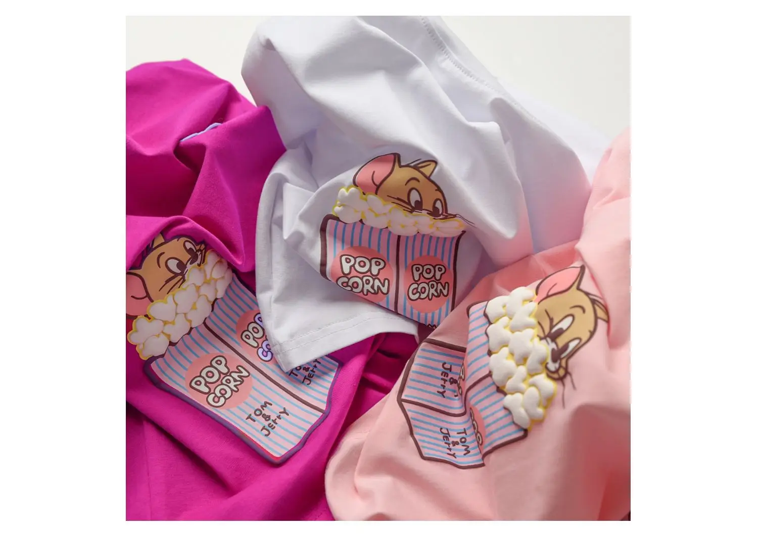 Tom and Jerry Cotton Cartoon T-Shirt Pink Large — feature 1