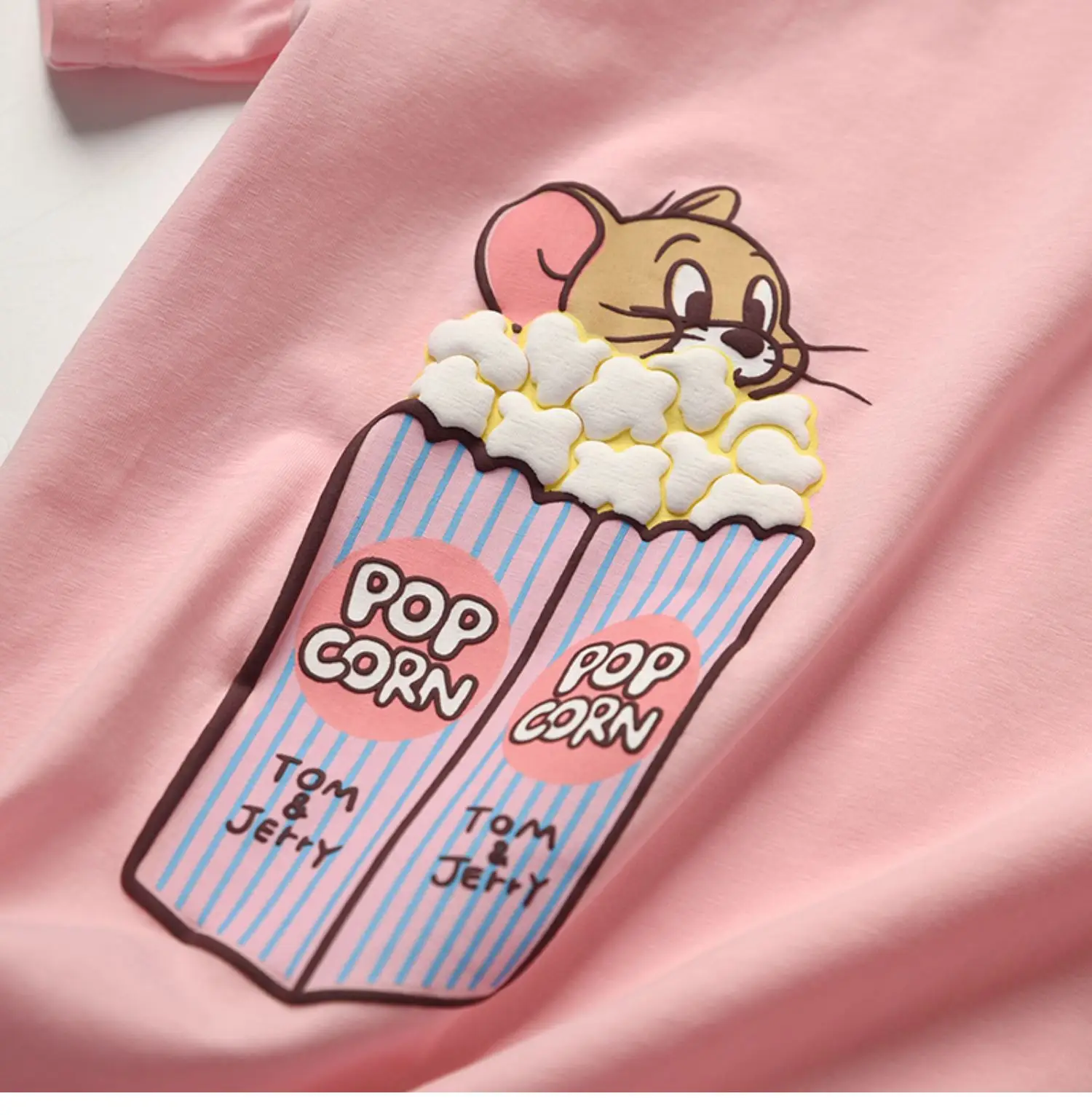 Tom and Jerry Cotton Cartoon T-Shirt Pink Large — feature 13