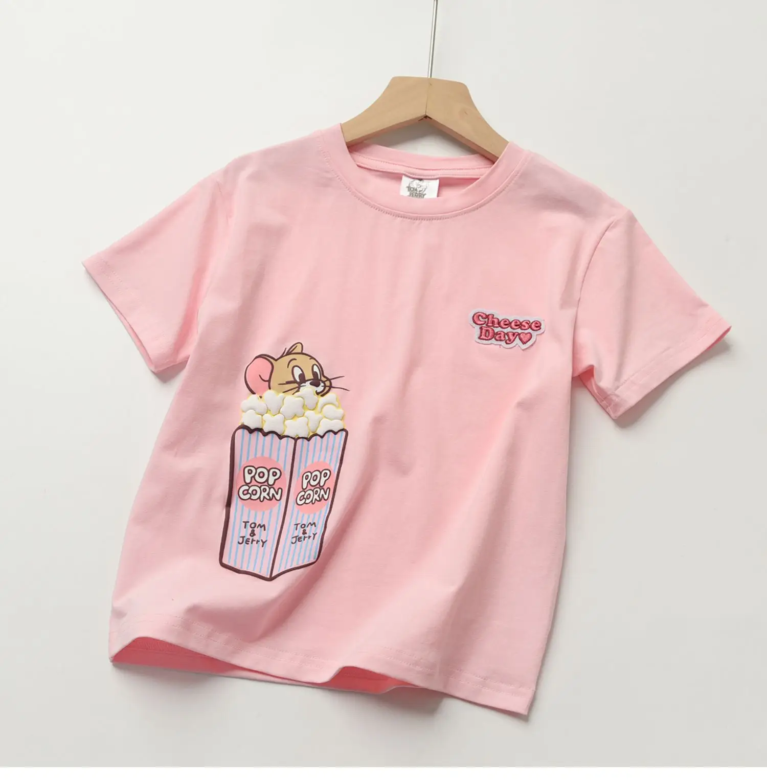 Tom and Jerry Cotton Cartoon T-Shirt Pink Large — feature 9