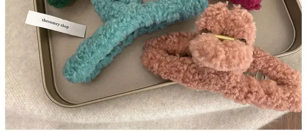 Plush Hair Clip for Women Large Shark Clip Autumn Winter — feature 15