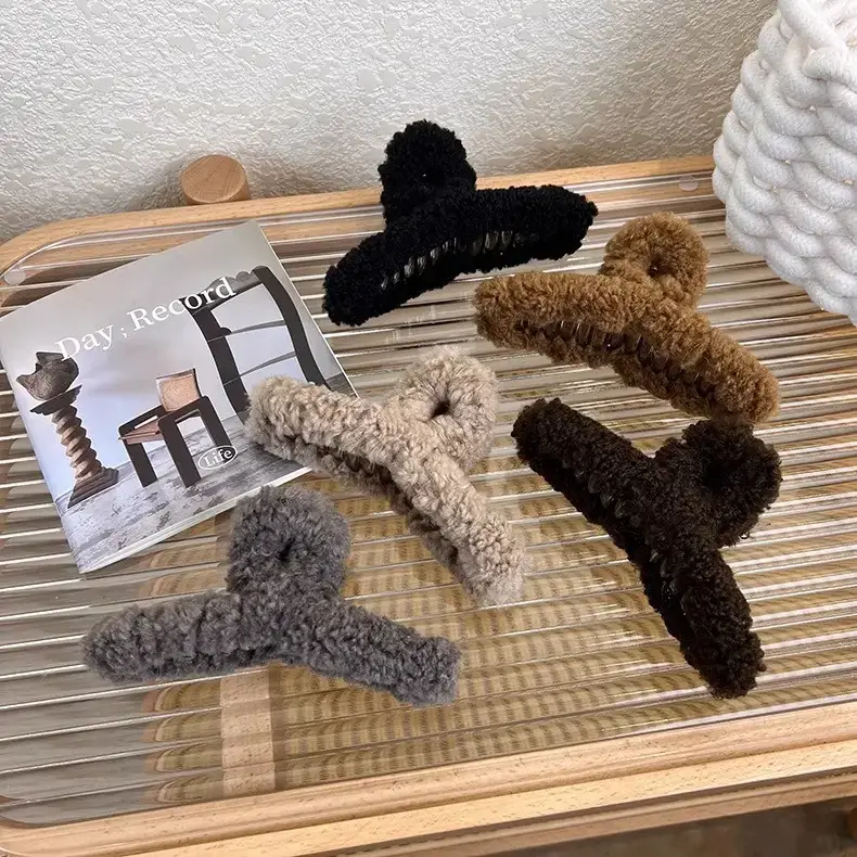 Plush Hair Clip for Women Large Shark Clip Autumn Winter — feature 23
