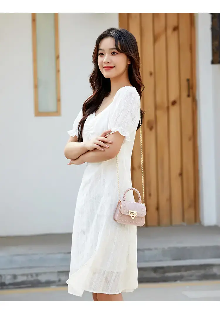 Pink Rivet Chain Shoulder Bag for Women — feature 10