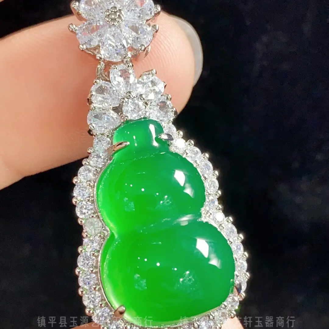 Yang Green Chalcedony Gourd Necklace with Crystal Accents - Image 4