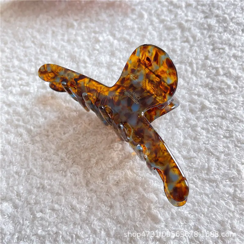 Elegant Acetic Acid Hair Clip for Women Medium Size