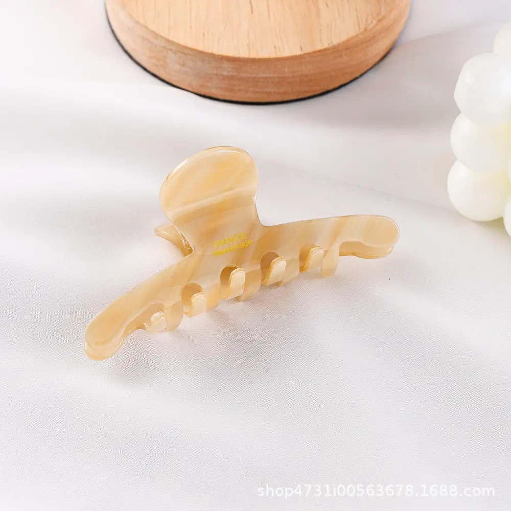 Elegant Acetic Acid Hair Clip for Women Medium Size — feature 7