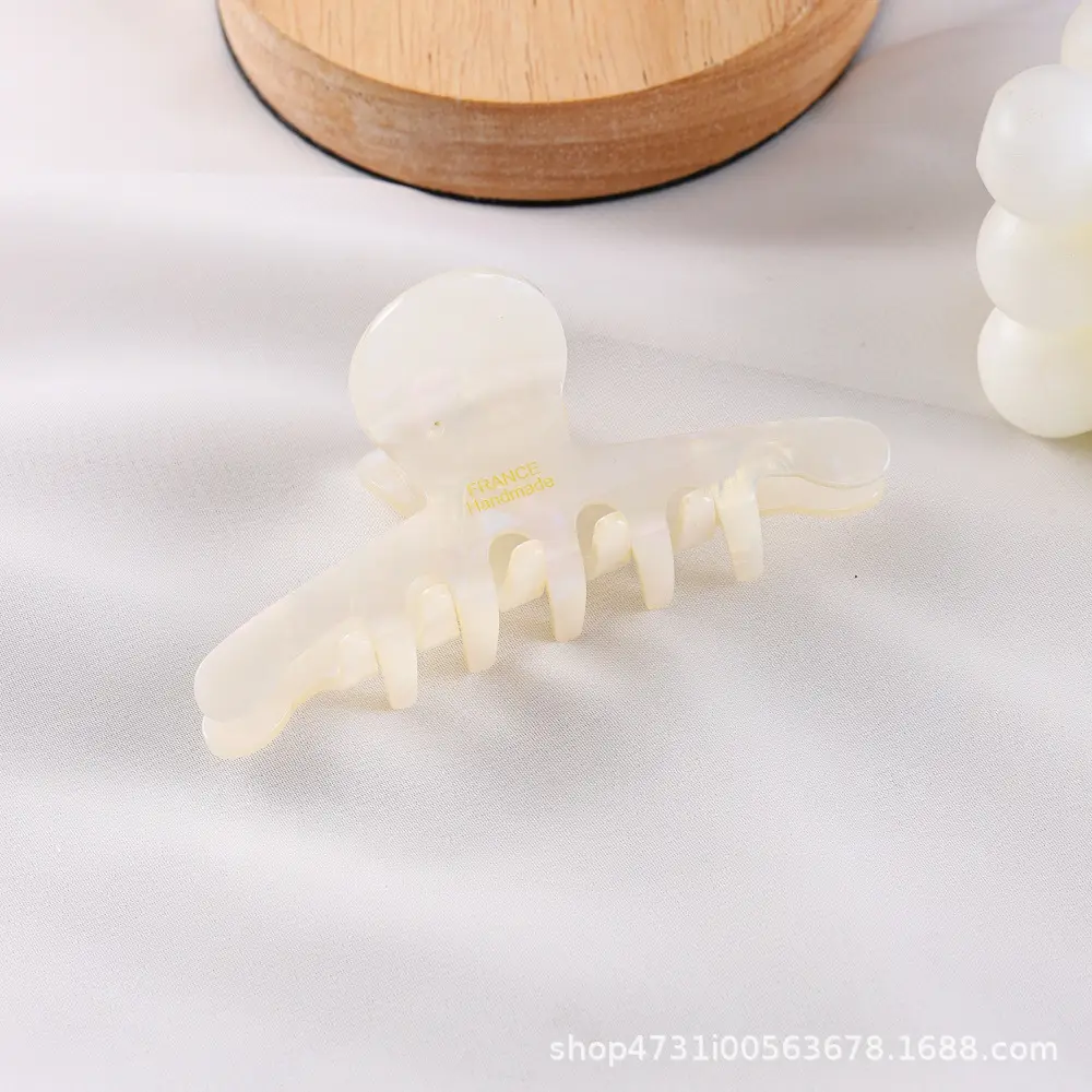 Elegant Acetic Acid Hair Clip for Women Medium Size