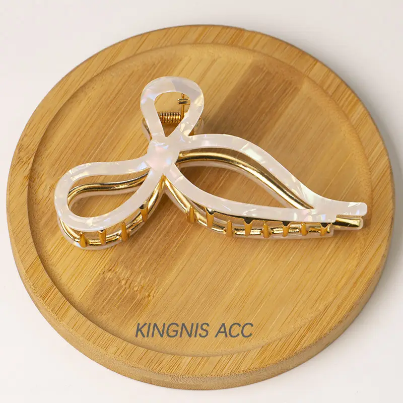 Korean Flow Shark Clip Hairpin on Head — feature 7
