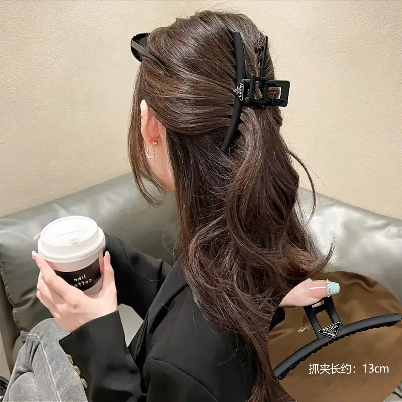 Oversized Black Frosted Shark Hairpin for Women 13cm - Image 33