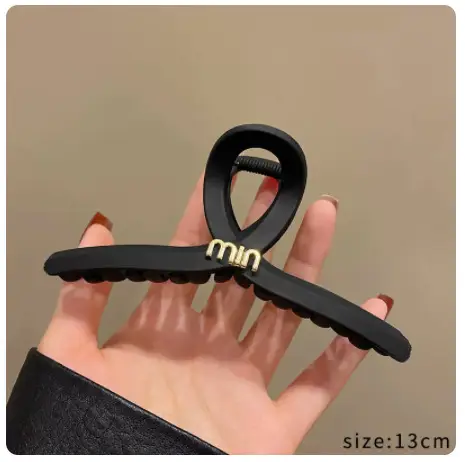 Oversized Black Frosted Shark Hairpin for Women 13cm — feature 7
