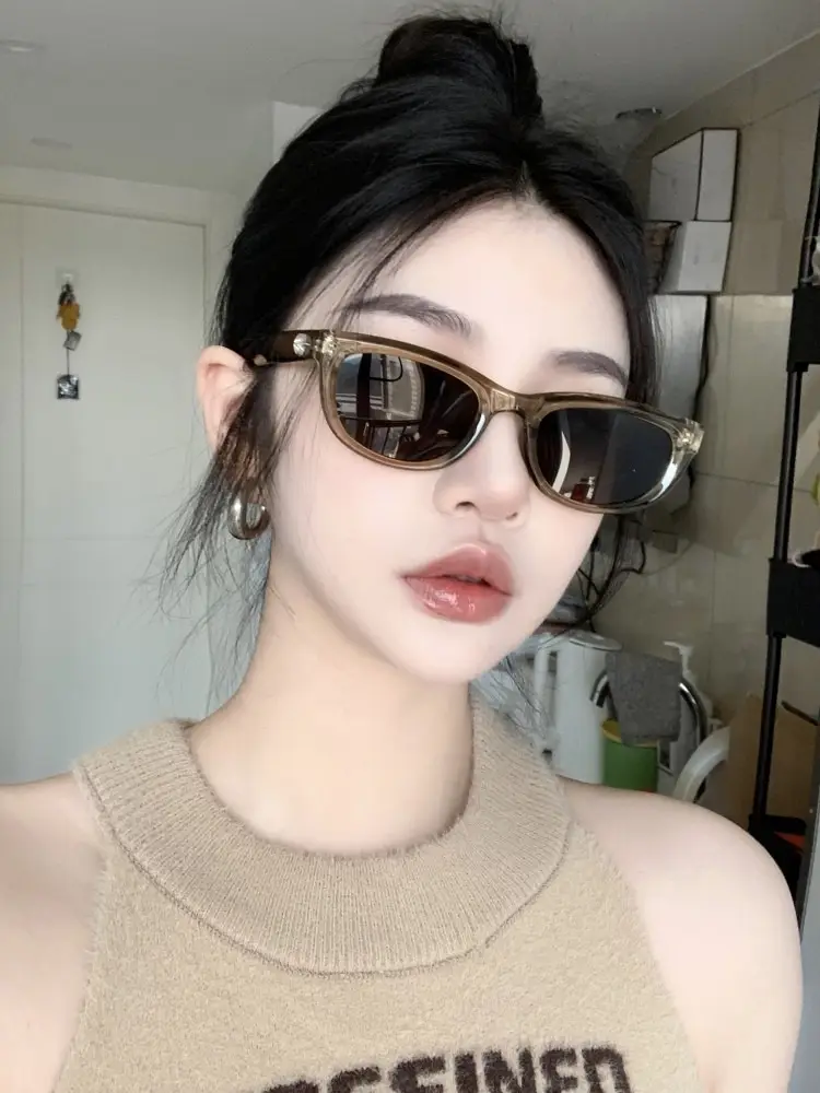 Women's European Cat Eye Glasses with Dark Sillars — feature 3
