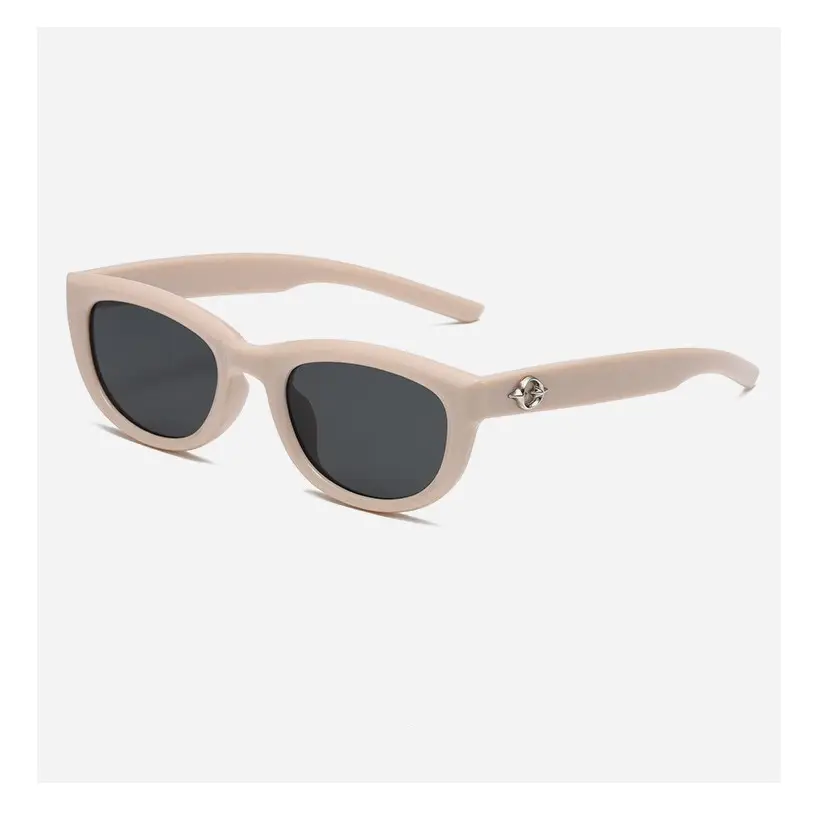 Women's European Cat Eye Glasses with Dark Sillars