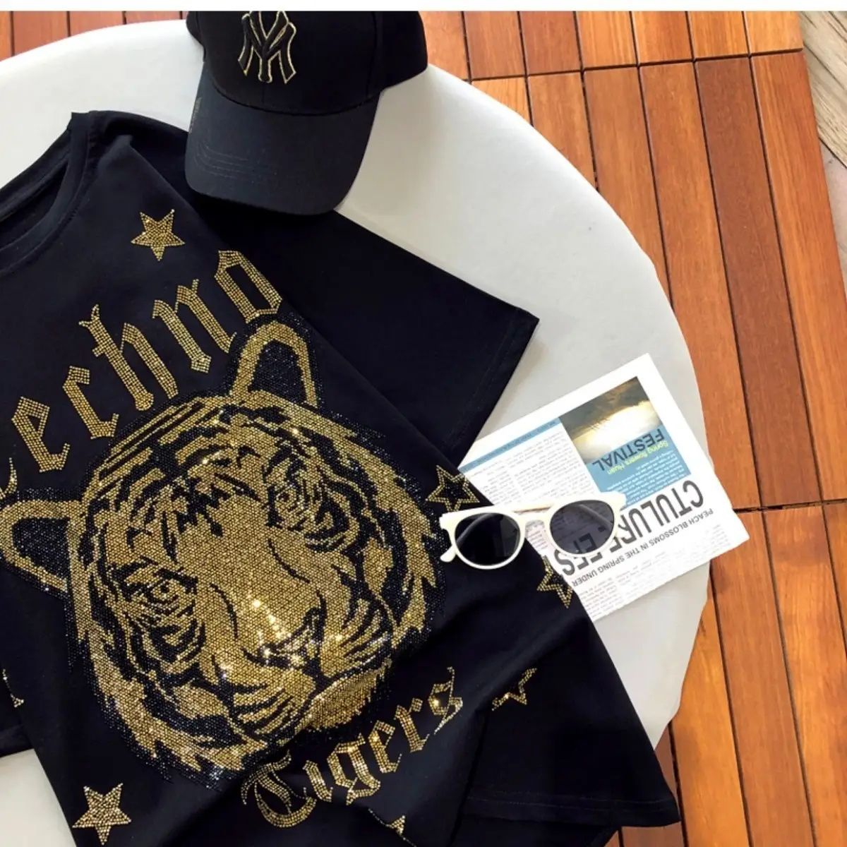Women's Black Heavy Diamond Tiger Head T-Shirt — feature 5