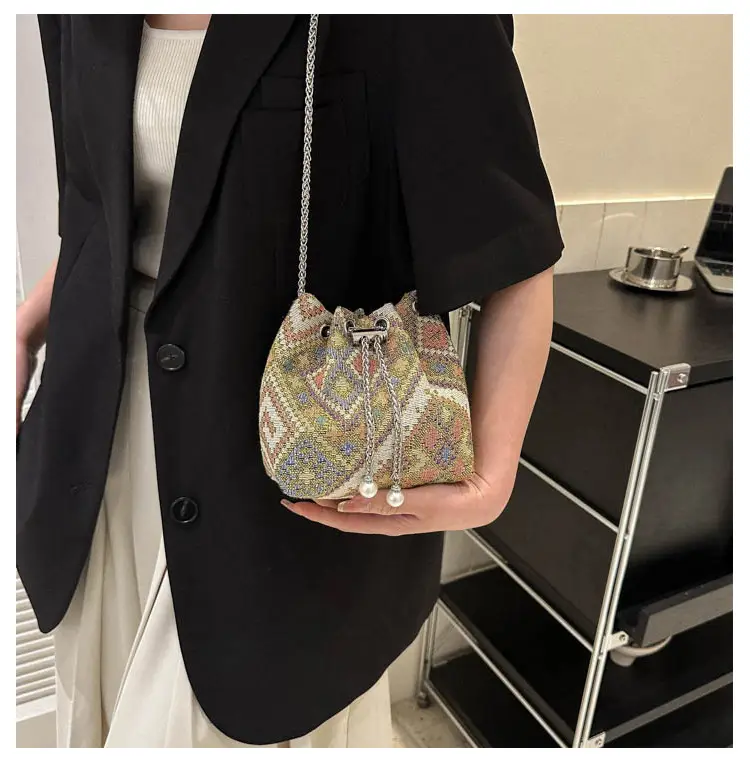 Women's Blue White Chain Crossbody Bag 2023 Spring Summer — feature 17