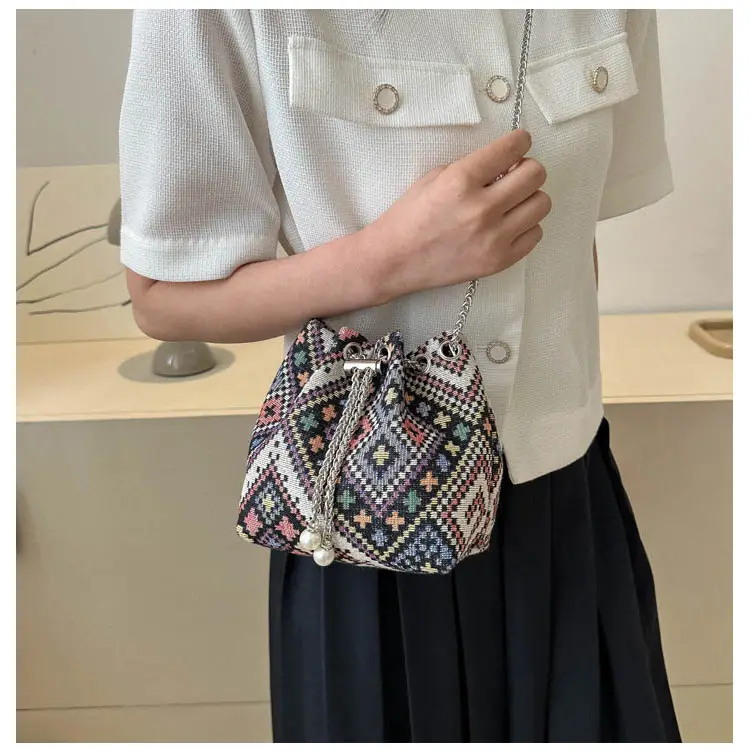 Women's Blue White Chain Crossbody Bag 2023 Spring Summer — feature 8