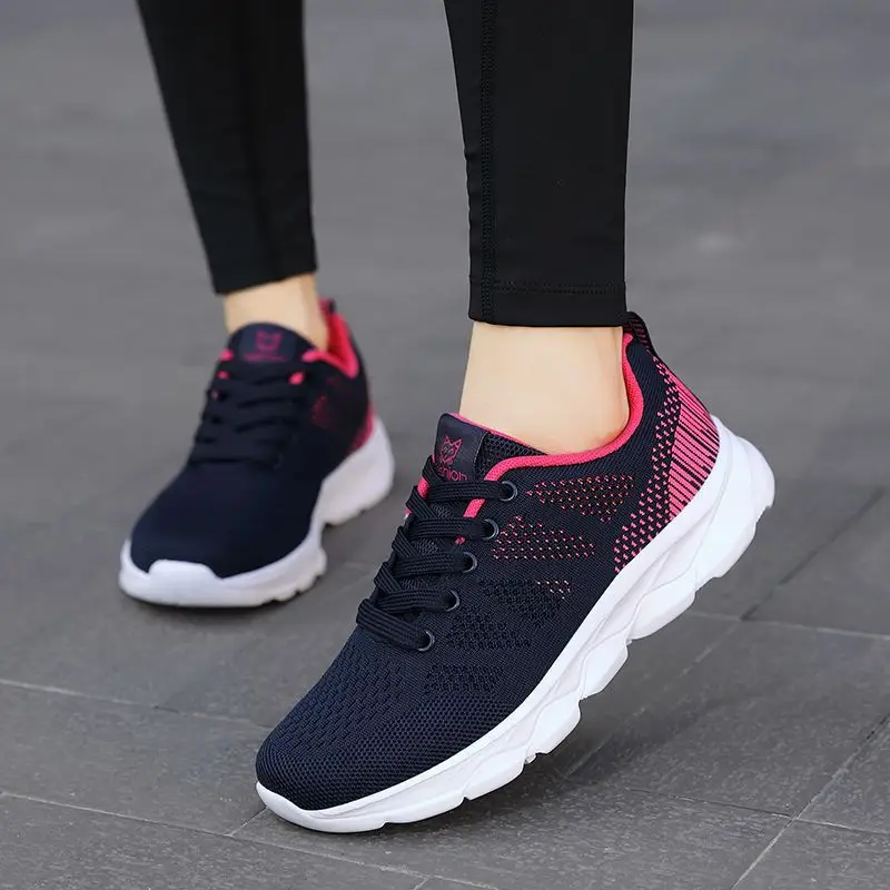 2025 Autumn New Women's Shoes Soft Sole Walking Shoes Plaid Mom's Shoes Foreign Trade Cross-Border Travel Sports Shoes Dropshipping - Image 6