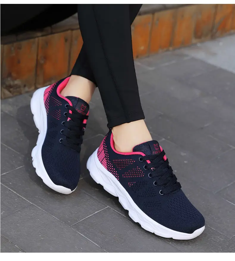 2025 Autumn New Women's Shoes Soft Sole Walking Shoes Plaid Mom's Shoes Foreign Trade Cross-Border Travel Sports Shoes Dropshipping — feature 26