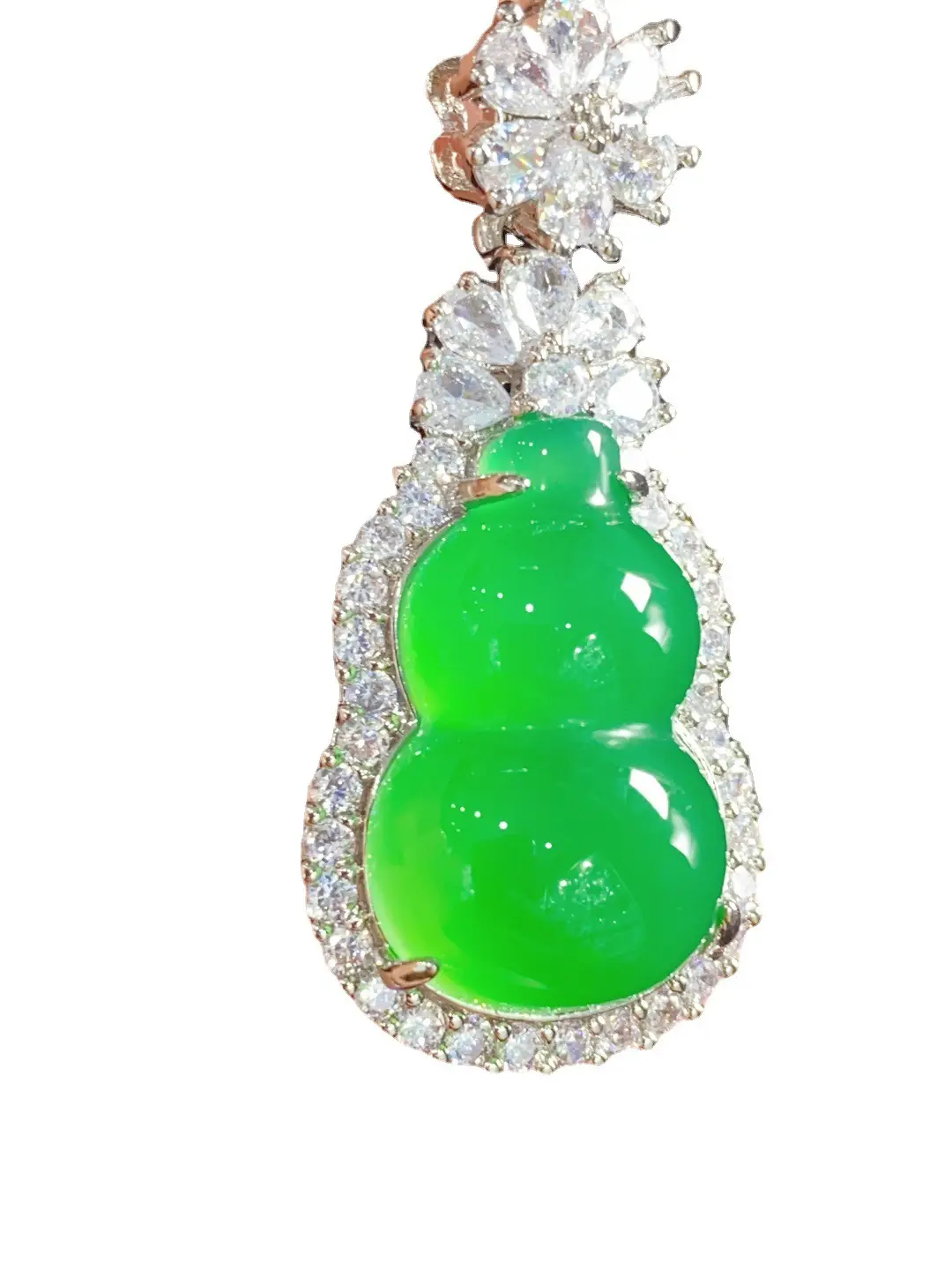 Yang Green Gourd Pendant with Electroplated Platinum - Image 5